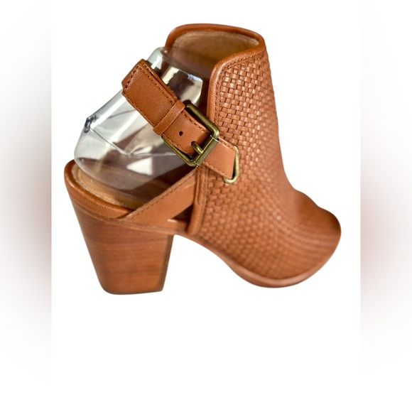 Frye Dani Woven Shield Leather Block Heeled Sandals - Picture 6 of 16